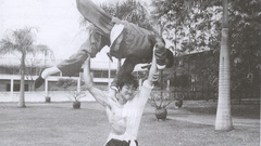 Bruce Lee Fighting grayscale