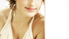 Brunette belle-femme mariska-hargitay beautiful-woman