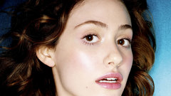 Brunette curly singer-songwriter emmy rossum