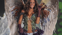 Brunettes angels Victoria Valentino