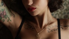 Brunettes blondes tattoos legs