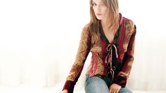 Brunettes boots woman jeans