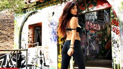 Brunettes bunker Shay Maria