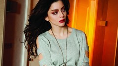 Brunettes curly hair merve boluğur