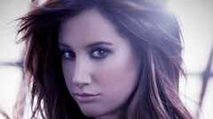 Brunettes faces singers Actress