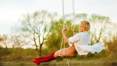 Brunettes pussy blondes legs