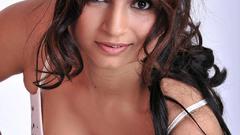 Brunettes Raga Lahari