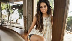 Brunettes vanessa hudgens window