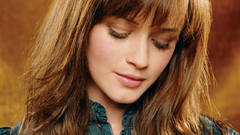 Brunettes woman alexis bledel