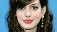 Brunettes woman anne hathaway