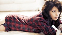 Brunettes woman ashley greene