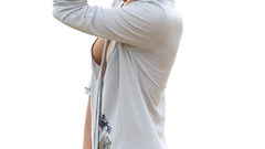 Brunettes woman blue eyes