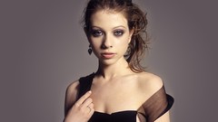 Brunettes woman blue eyes