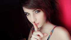 Brunettes woman brown eyes