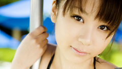 Brunettes woman brown eyes