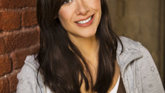 Brunettes woman brown eyes