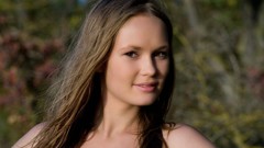 Brunettes woman brown eyes