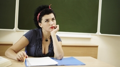 Brunettes woman cleavage