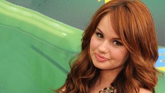 Brunettes woman close-up eyes