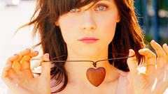 Brunettes woman close-up zooey