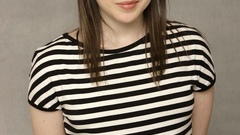 Brunettes woman ellen page