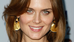 Brunettes woman emily deschanel