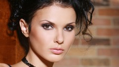 Brunettes woman eyes brown