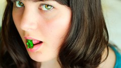 Brunettes woman green eyes