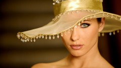 Brunettes woman hats