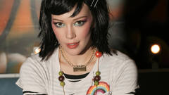 Brunettes woman Hilary Duff