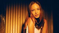 Brunettes woman Kristin Kreuk