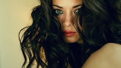 Brunettes woman Kristin Kreuk