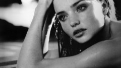 Brunettes woman miranda kerr