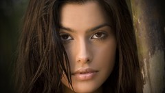 Brunettes woman models faces