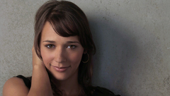 Brunettes woman Rashida Jones