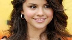 Brunettes woman Selena Gomez