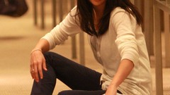 Brunettes woman Selena Gomez