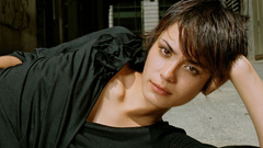 Brunettes woman shannyn sossamon