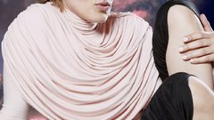 Brunettes woman short hair