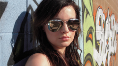 Brunettes woman sunglasses