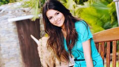 Brunettes woman victoria justice