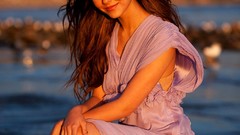 Brunettes woman victoria justice