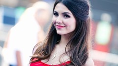 Brunettes woman victoria justice