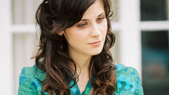 Brunettes woman zooey deschanel