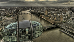 Bubble glass cabin booth