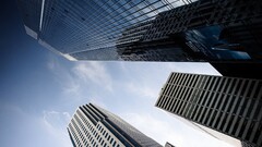 building skyscraper worm's eye view reflection sky bottom view