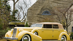 Cadillac Imperial convertible 1935