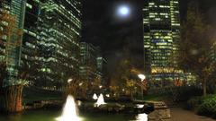Canary wharf Fountains night