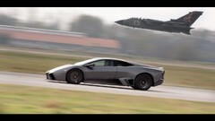 Car jet-fighter motion blur Lamborghini Reventon panavia tornado