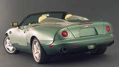 Cars Aston Martin 2003 concept art